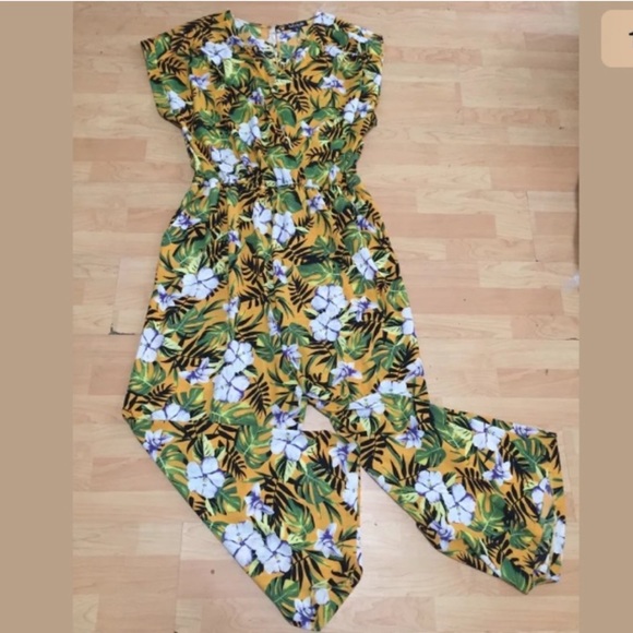 ❌SOLD 🍋3 for$20NWT Full Circle tropical jumpsuit - Picture 1 of 9
